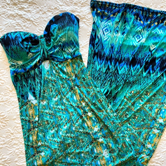 Dresses & Skirts - Strapless Maxi